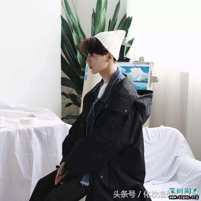 iFKKwF2I32XI2xVl.jpg